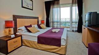 Курортные отели DIT Majestic Beach Resort Солнечный Берег Стандартные апартаменты с 1 спальней (максимум 3 взрослых)-1