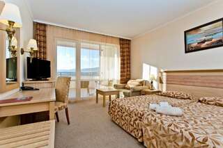 Курортные отели DIT Majestic Beach Resort Солнечный Берег Стандартный двухместный номер с 2 отдельными кроватями (максимум 2 взрослых и 1 ребенок)-3
