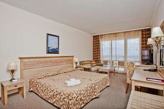 Курортные отели DIT Majestic Beach Resort Солнечный Берег Стандартный двухместный номер с 2 отдельными кроватями (максимум 2 взрослых и 1 ребенок)-4