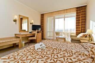 Курортные отели DIT Majestic Beach Resort Солнечный Берег Стандартный двухместный номер с 2 отдельными кроватями (максимум 2 взрослых и 1 ребенок)-5